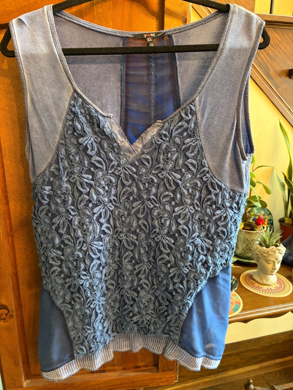 Woman's Top Large